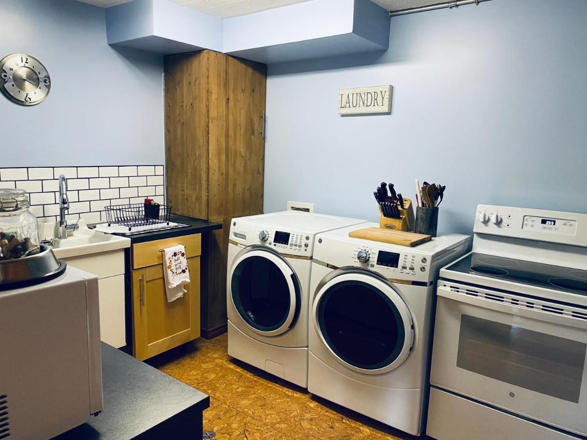Journey'S End - 2 Bed 1 Bath Suite Голдън Екстериор снимка